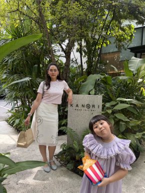 'แม่ชม' ควง 'พ่อน็อต' พร้อม 'น้องเกล' ตะลุยกินเจ พร้อมลอง Hand Roll KANORI × Plantiful งานนี้ชิมเพลินจนต้องขออีกคำ!