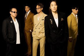 แอบส่องเบื้องหลัง! "ETC." ฟิตถ่ายโปสเตอร์ เตรียมเซอร์ไพรส์ครั้งใหญ่ที่แฟนเพลงห้ามกระพริบตา!
