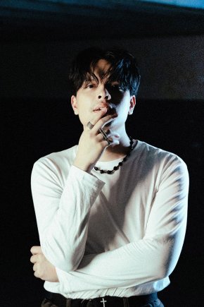 เปิดศักราชใหม่ของ 'VARIS' กับซิงเกิลล่าสุด "50/50" เพลง Pop Punk สุดจัดจ้าน  บอกเราเรื่องราว "เจอกันตรงกลาง" ของความสัมพันธ์