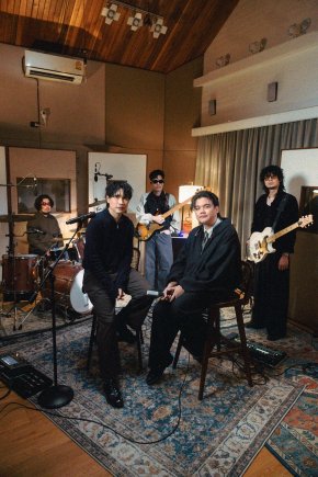 FREEHAND ชวน REF PURPEECH ฟีเจอริ่งเพื่อขอบคุณแฟนเพลง ที่ซัพพอร์ตเพลง "สักวันจะไม่แตกสลาย (Dear Trauma)" ทะยานสู่ล้านที่ 3