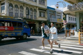 Booking.com เก็บโมเมนต์สุดน่ารักของ 'พอร์ชอาม' ในทริปฮันนีมูน ร่วมเฉลิมฉลองความรัก ความหลากหลาย และการเดินทางที่มีความหมายทั่วประเทศไทย