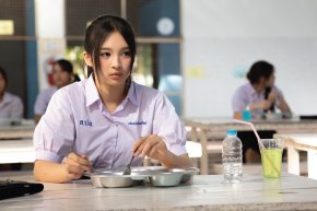 ชอบผู้หญิงน่ารักๆ 'โมเน่ต์-แพรว-มารีน' เด็กแสบคนไหน? ชนะใจ 'แจนรี่' สาวฮอตประจำโรงเรียน "Shock Me Girls รักช็อตใจ ยัยช็อตฟีล"