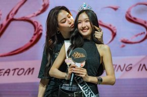 ฮ็อบไม่ไหว! 'ฝ้าย-อะตอม' แจกความฟินไม่กั๊กมัดใจอินเตอร์แฟน ในงาน FAYEATOM 1ST FAN MEETING 'CALL ME BOSS' IN MANILA