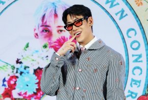  'อุ๊ย! อากาเซ่เลิศอ่ะ'! 'แบมแบม' ชวนทุกคนมาเอนจอย แบบกันเอง ง่ายๆ สบายๆ ในคอนเสิร์ต "2025 BamBam HOMETOWN Concert in Bangkok"