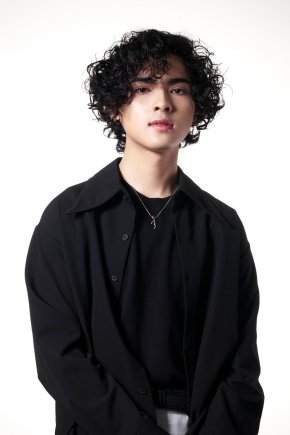JING Suppanat ศิลปินป็อปร็อกน้องใหม่ จากค่าย Sony Music Thailand ประเดิมซิงเกิลแรก "GALLERY" ถ่ายทอดโมเมนต์ "ลบรูปความทรงจำ"