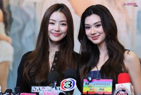แฟนคลับล้นตึกมาลีนนท์! 'ลีน่า-หมิว' แจกโมเมนต์ยิ้มไม่หุบ ในงาน Photobook Fansign ครั้งแรก "LENA & MIU Always Close, Then Closer The Official Photobook Fansign"