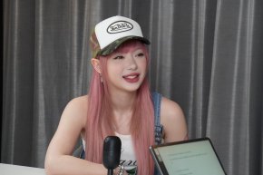 แพนิคหลังดรามา 'พลอยชมพู' เล่ากลัวการขึ้นร้องเพลง เปิดใจชีวิตโสด บอกให้ตายใครก็ไม่เชื่อ