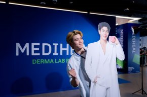 'โฟร์ท ณัฐวรรธน์' เช็กอิน MEDIHEAL DERMA LAB ป็อปอัปสโตร์สุดปังใจกลางสยาม! เปิดโลก K-Derma Skincare ตอบโจทย์ทุกปัญหาผิว