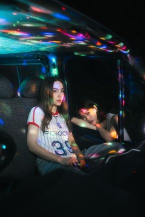 ปาล์มมี่ ฉีกสไตล์ ส่ง "Neon" เพลงใหม่สุดเท่ ดึง 'เอมี่ ทสร' เล่นเอ็มวี