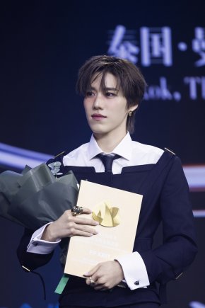 'PP KRIT' คว้ารางวัล "Weibo Thailand Outstanding Music Expression Artist" พร้อมโชว์เพลง "Your Candy" ซิงเกิลใหม่ครั้งแรก บนเวที "Weibo Gala 2026 (Weibo Cultural Communication Night)"