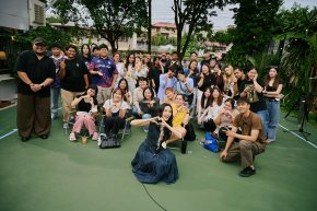 ฟีลกู๊ดสุดๆ! 'แพง เอมปวีณ์' จัดเต็มมินิคอนเสิร์ตครั้งแรก "A Moment with Pang Aimpavee" อบอุ่นทุกโมเมนต์