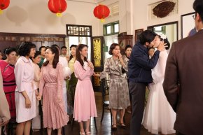 จูบเดียวล่มงานหมั้น! 'ภณ ณวัสน์' บุกชิงตัวเจ้าสาว 'จีน่า ญีนา' ทำช็อกทั้งงาน!