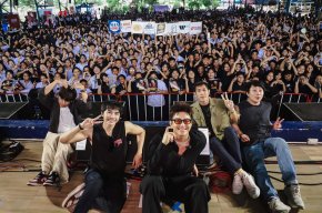 Warner Music Thailand x SmallRoom x Tero Music 3 ค่ายเพลงยักษ์ใหญ่!! ผนึกกำลังจัดเต็มความมันส์! บุกรั้วโรงเรียน กับ "คอนเสิร์ตศาสตร์ 2025 ศาสตร์ความมันส์ ยกกำลัง3"
