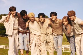 WHIB กลับมาสร้างสีสันรับซัมเมอร์ กับมินิอัลบั้มชุดที่ 2 CHERRY PIE  พร้อมออกเดินทางค้นหาสีสันที่เป็นตัวตนที่เป็นเอกลักษณ์ของตัวเอง
