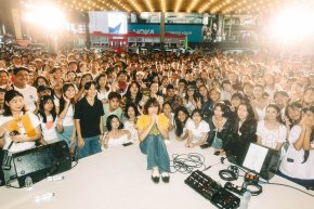 THE WHITE HAIR CUT จัดมินิคอนเสิร์ตเปิดอัลบั้มที่ 2 "Second Hand Store" ขอบคุณแฟนเพลงที่มากันแน่นลิโด้ พร้อมชวนใครไม่อยากลืมอดีตต้องฟังอัลบั้มนี้
