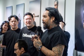 จากมือเบสสู่หลังเลนส์ 'บอม Retrospect' โชว์อีกบทบาทผ่านนิทรรศการภาพถ่าย Retrospect through FUJIFILM