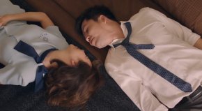 'คริส-เผือก' คู่เคมีใหม่แห่งปี! จุดเริ่มต้นจากรักหวาน สู่ครอบครัวแสนวุ่นวาย ในคอมเมดี้สะท้อนยุคไลก์ล้น ..."บ้านตัวอย่าง ครอบครัวตัวหลอก ( A SAMPLE FAMILY)"