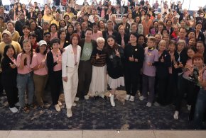 อบอุ่นหัวใจวัยเก๋า 'อาม่าแต๋ว - ป้าเนาว์ - อังเคิลอั๊ต' รวมตัวแชร์บทเรียนชีวิต ส่งต่อพลังใจ ในกิจกรรม "รุ่นใหญ่ไฟกะพริบ"