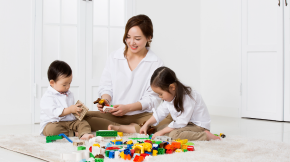How to play with children, make them happy and smart?