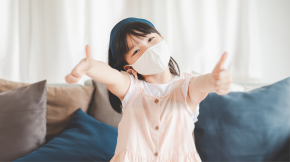 How to wear a hygienic mask in children
