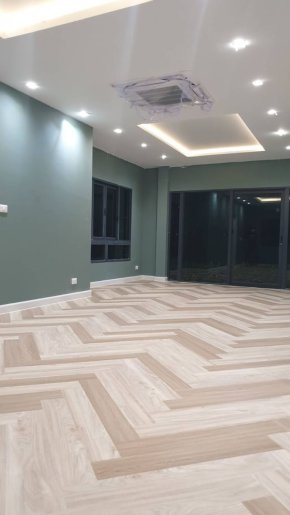 กระเบื้องยาง SPC คลิ๊กล็อค ก้างปลา 5 มม. มีโฟมรองพื้น