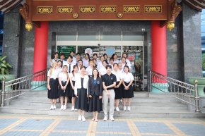 คลินิกการแพทย์แผนจีนหัวเฉียว เปิดบ้านต้อนรับนักศึกษามหาวิทยาลัยรังสิต และวิทยาลัยพยาบาลกองทัพเรือ ศึกษาดูงานแพทย์แผนจีน