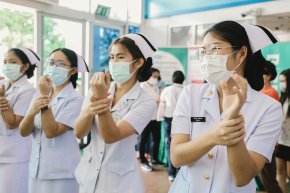 วันล้างมือโลก (Global Hand Washing Day) Why are clean hands still important ? 