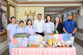พันเอก สาวิตร ทรรทรานนท์ พร้อมด้วย คุณปวิศา คุณปนัดดา เกตุปัญญา และครอบครัว มอบอาหารว่างและเครื่องดื่มเพื่อสร้างขวัญกำลังใจให้แก่ทหารผ่านศึก