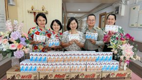 มูลนิธิสายใจไทย ในพระบรมราชูปถัมภ์ ร่วมกับ มูลนิธินมตรามะลิ ได้มอบผลิตภัณฑ์นมตรามะลิให้แก่ทหารผ่านศึกที่เป็นสมาชิกมูลนิธิสายใจไทยฯ และทหารผ่านศึกที่พักรักษาตัวอยู่ที่โรงพยาบาลทหารผ่านศึก 