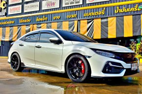 Honda Civic FK ล้อ MAIRA FORGED MR1 สี Gloss Black น้ำหนักเบา 7.9 kg ยาง RE005 235/40R18 โช้ค TEIN Street Advance Z พร้อมเบรก NEXCA 6 pot 355mm ติดตั้ง Autoquiks รังสิต