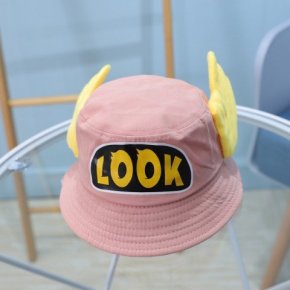 หมวกอาราเล่ มีปีกติดน่ารักๆ มีให้เลือกสองสีเลย