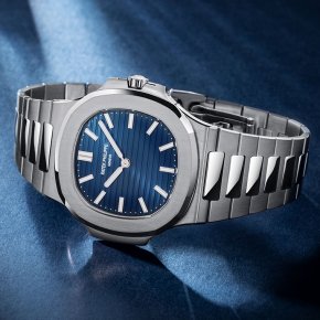 PATEK PHILIPPE Nautilus