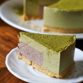 PF-01 MATCHA CASHEW NUT CHEESECAKE WITH RED BEAN CREAM