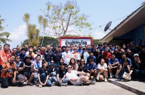 PTG - พีที ประจวบ เอฟซี ยกพลเลี้ยงอาหารกลางวันผู้รับการสงเคราะห์ ณ บ้านประจวบโชค