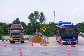NEX POINT เปิดประสบการณ์ทดสอบ รถหัวลากไฟฟ้า และ รถโดยสารไฟฟ้า
