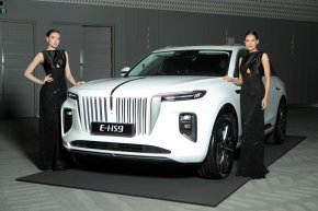 เมโทร กรุ๊ป บุกตลาดอีวีพรีเมียม เปิดตัว HONGQI E-HS9 เคาะราคาพิเศษ 2.99 ล้านบาท ปักธงโชว์รูม วัน แบงค็อก