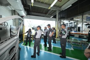 นิสสันฉลองเปิดสายการผลิตแบบบูรณาการ