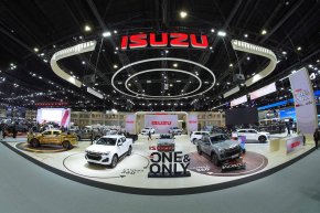 อีซูซุอวดโฉมทัพยนตรกรรมใหม่ล่าสุด! ISUZU D-MAX THE ONE & ONLY หนึ่งเดียวเท่านั้น! และรถยนต์นั่งอเนกประสงค์ MU-X THE NEXT PEAK สู่จุดพีคใหม่      ของชีวิต  ในงาน มหกรรมยานยนต์  ครั้งที่ 42 