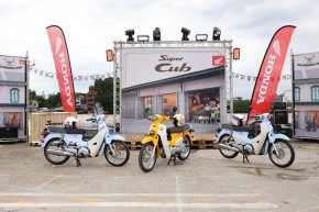 ไทยฮอนด้า เปิดตัว All New Honda Super Cub และ FUJISAN Limited Edition ในงาน Super Cub THE ORIGINAL CLUB MEETING ย่านทรงวาด