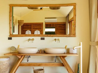 โรงงานผลิตอ่างอาบน้ำในประเทศไทย มีการออกแบบและพัฒนาโดยทีมวิศวกรไทย ใช้เทคโนโลยีการผลิตขั้นสูง รองรับการผลิตจำนวนมากทั้งตลาดในประเทศและส่งออก