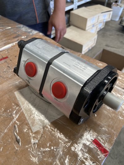 double gear pump