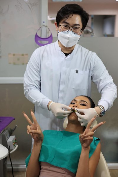 ทพ.จุฑารพ  ตุนภรณ์  (หมออ้อป)