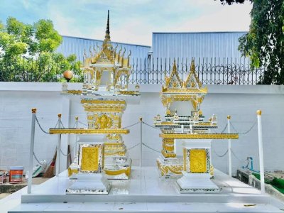 ศาลพระภูมิและศาลเจ้าที่ติดกระจก S43XT