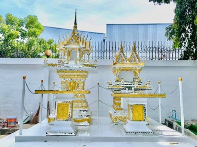 ศาลพระภูมิและศาลเจ้าที่ติดกระจก S43XT