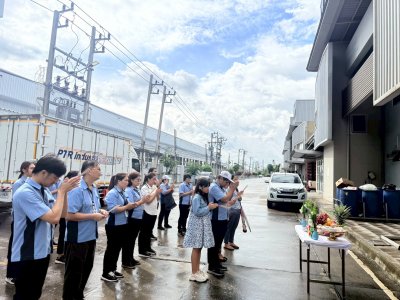 ครบรอบ 10 ปี ทำบุญบริษัท