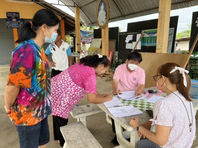 ลงพื้นที่สำรวจรับลงทะเบียนผู้ได้รับผลกระทบจากเหตุวาตภัย ในเขตพื้นที่รับผิดชอบ