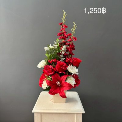 แจกันดอกไม้ประดิษฐ์