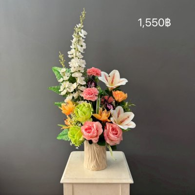 แจกันดอกไม้ประดิษฐ์