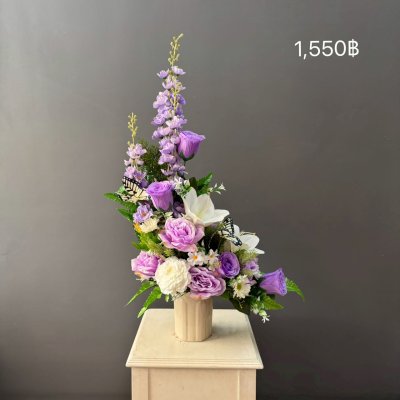 แจกันดอกไม้ประดิษฐ์