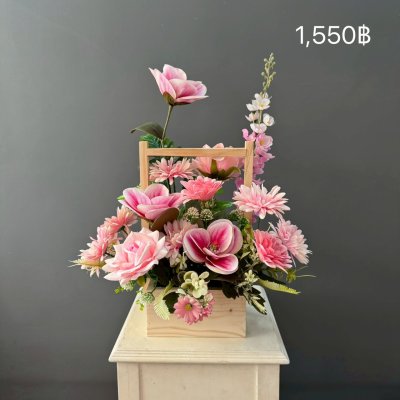 แจกันดอกไม้ประดิษฐ์